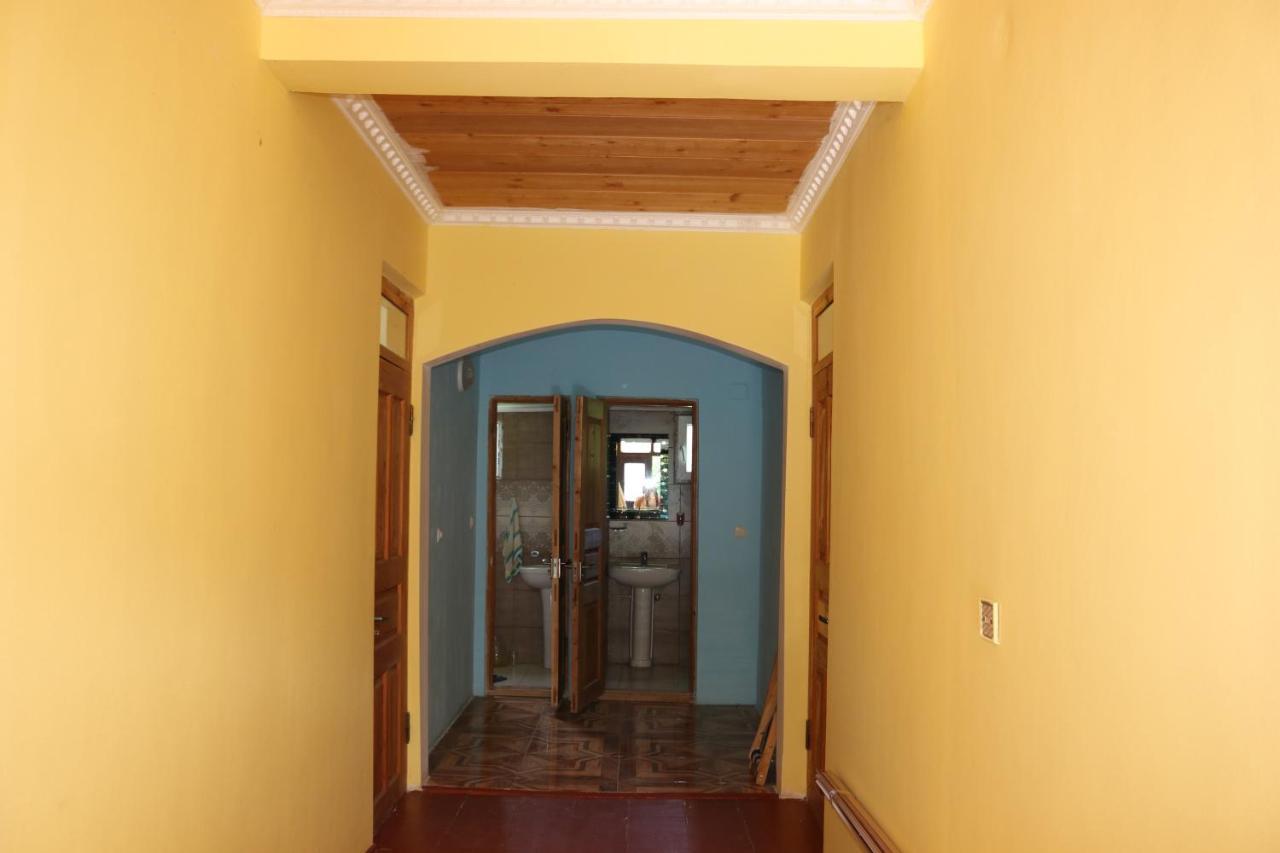 Guest House Chveni Ezo Khulo Bagian luar foto