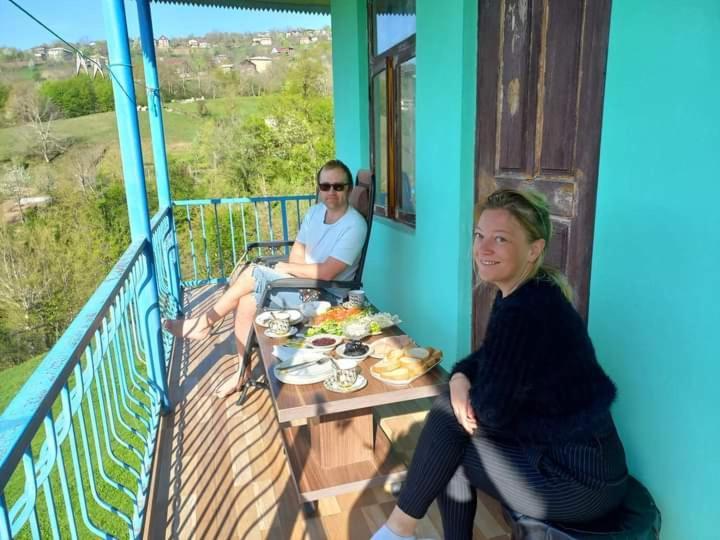 Guest House Chveni Ezo Khulo Bagian luar foto